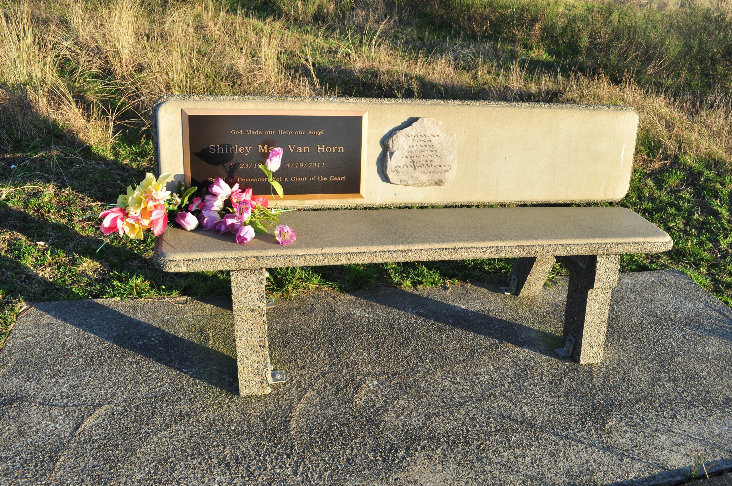 Memorial-benches